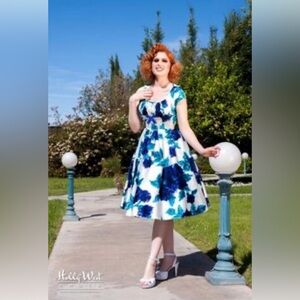 Pin-up style dress